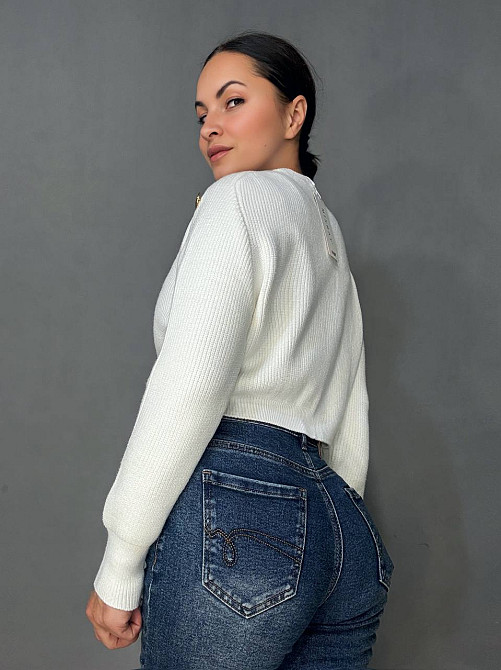 Светр жіночий MIX RAY 6733 укорочений з золотими ґудзиками на плечах, білий, one size Київ - фото 20