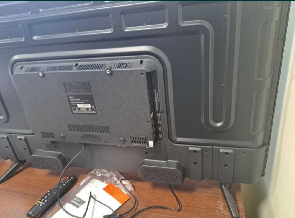 Телевизор: Samsung 34