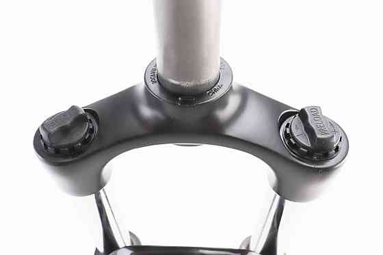 Вилка 26" амортизаційна, без різьби 1-1/8" (28,6мм), шток 255мм, з ходом 100мм, Disk-brake, Preload, алюмінієва, чорна XCE 28 Київ