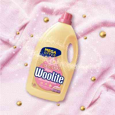 Гель для стирки Woolite Для шерсти и деликатных тканей С кератином 4.5 л (5908252004546) Винница