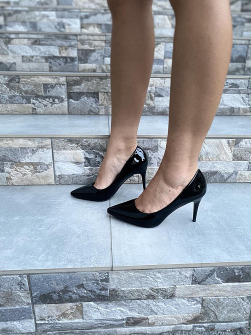 Comer Туфлі жіночі COMER чорні еко-лак каблук 8.5 см 37р. ( ) Коломыя - изображение 5