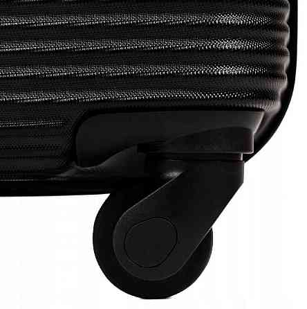 Валіза пластикова WINGS 5398 мала 55 см чорна Київ