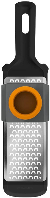 Кухонная Терка большой глазок 32 см Fiskars 