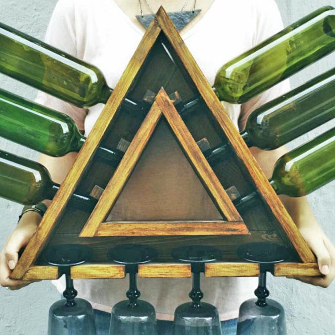 Настенная винная полка 