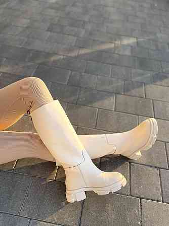 Чоботи зимові жіночі з натуральної шкіри на низькому ходу бежевого кольору р. 36, 37, 39 / Чобо Коломия