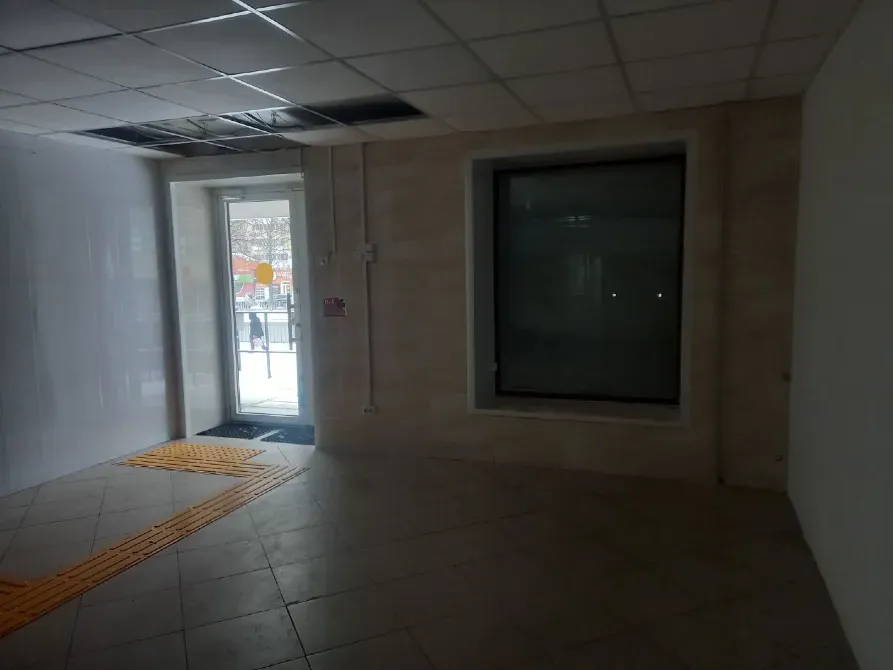 Суборенда 80 м2\ оренда 107 м2 на Робочій 160. Червона лінія, окремий вхід, 2 великих вікна на червону лінію. Власний туалет, точки води і каналізації Дніпро - фото 7