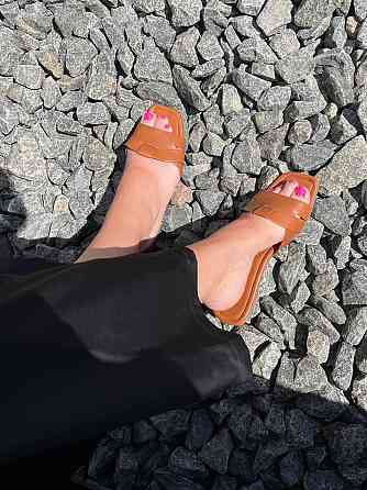 Lonza Зручні шльопанці жіночі літні коричневі на плоскій підошві штучна шкіра LONZA G1-11A р. 3 Коломыя