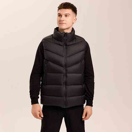 Чоловіча чорна жилетка Pobedov Puffer Київ