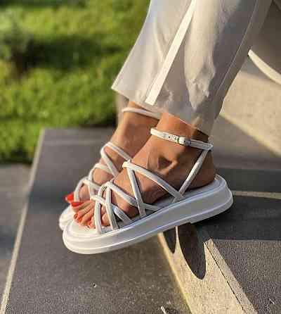 Olli Шкіряні босоніжки жіночі білі низькі OLLI 95-0110 літні р. 36-40 / Сандалі з натуральної ш Коломыя