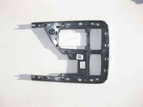 Mercedes-Benz  A1666802817 2A17 Накладка центральної консолі підлокітника з хромом ML W166 GL X166 Одеса