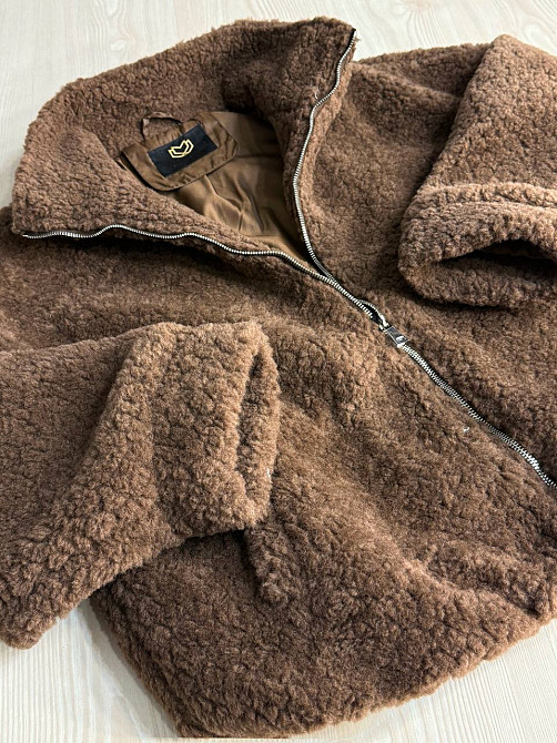 Шуба женская Lady Yep 10017 тедди бомбер оверсайз на молнии, коричневый, one size Киев - изображение 13