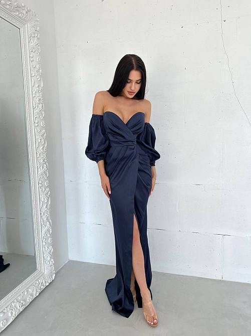 Жіноче розкішне вечірнє плаття зі шлейфом і знімними рукавами з королівського атласу Темно-синій, S Одеса - фото 8