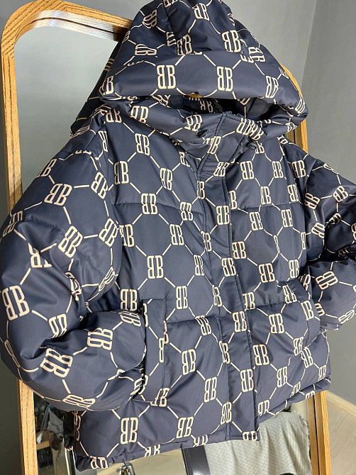 Куртка женская оверсайз демисезонная HAIZIYUAN 192 с капюшоном узор буквы BB графит, графит, L Киев - изображение 13