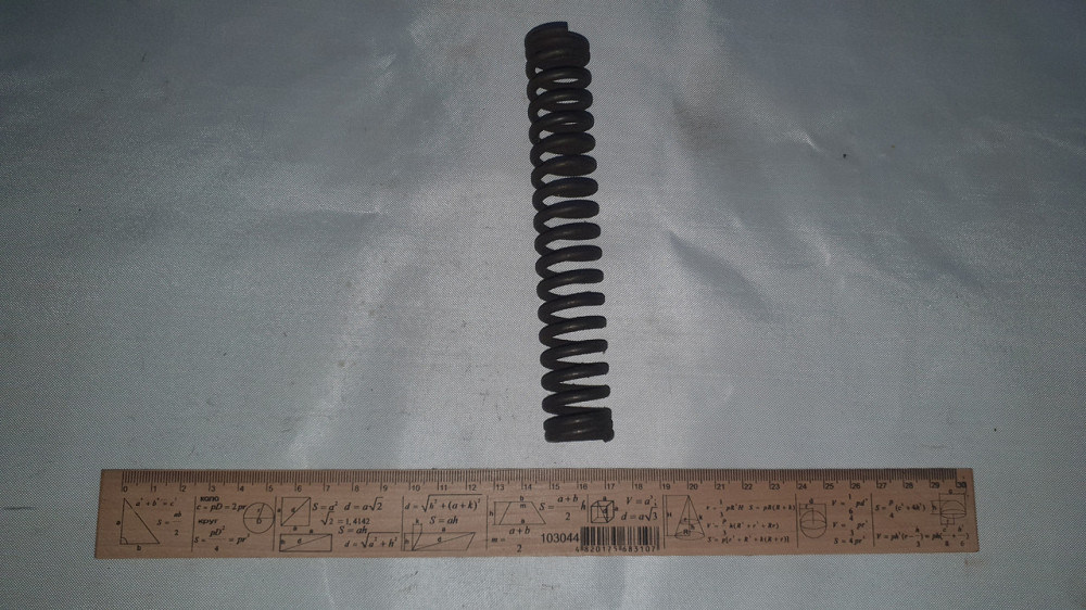 Пружина сжатия 24.75х151х3.5 мм. СССР. Харьков - изображение 1