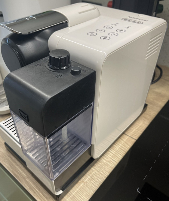 Кофемашина Delonghi Lattissima touch EN500W. Киев - изображение 5