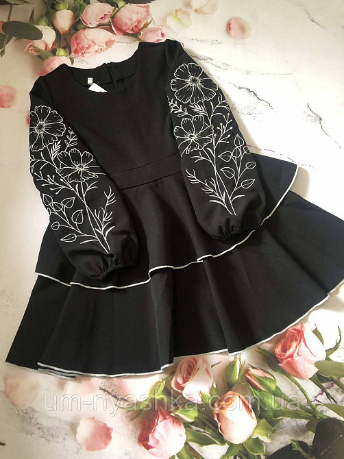 Темно-синя сукня з вишивкою на рукавах Поділля Кривий Ріг - фото 1