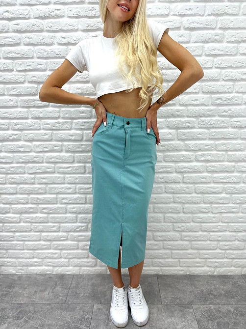 Юбка миди с разрезом 