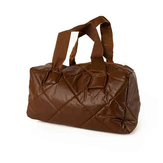 Сумка бочонок женская спортивная из плащевки на молнии, с короткими ручками Коричневый Каменец-Подольский