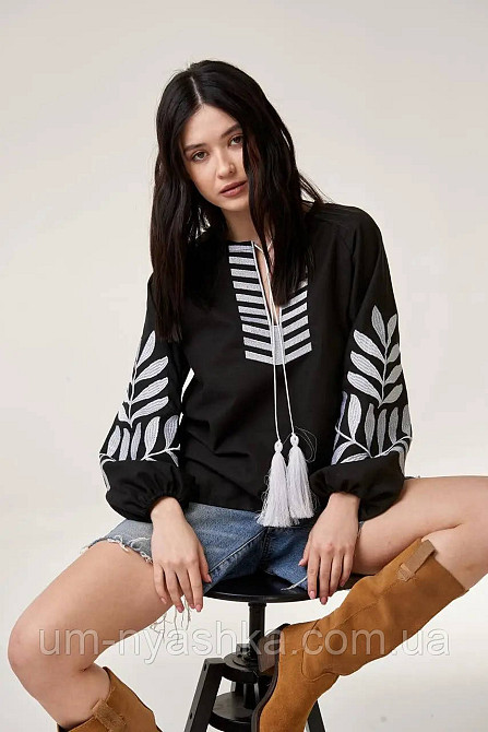 Жіноча чорна вишиванка "Папороть" Кривий Ріг - фото 1