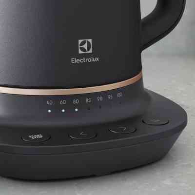 Електрочайник Electrolux E7K1-6BP Вінниця