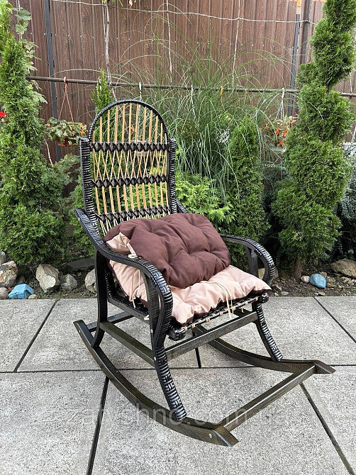 Кресло качалка черная с розовой накидкой Киев - изображение 5