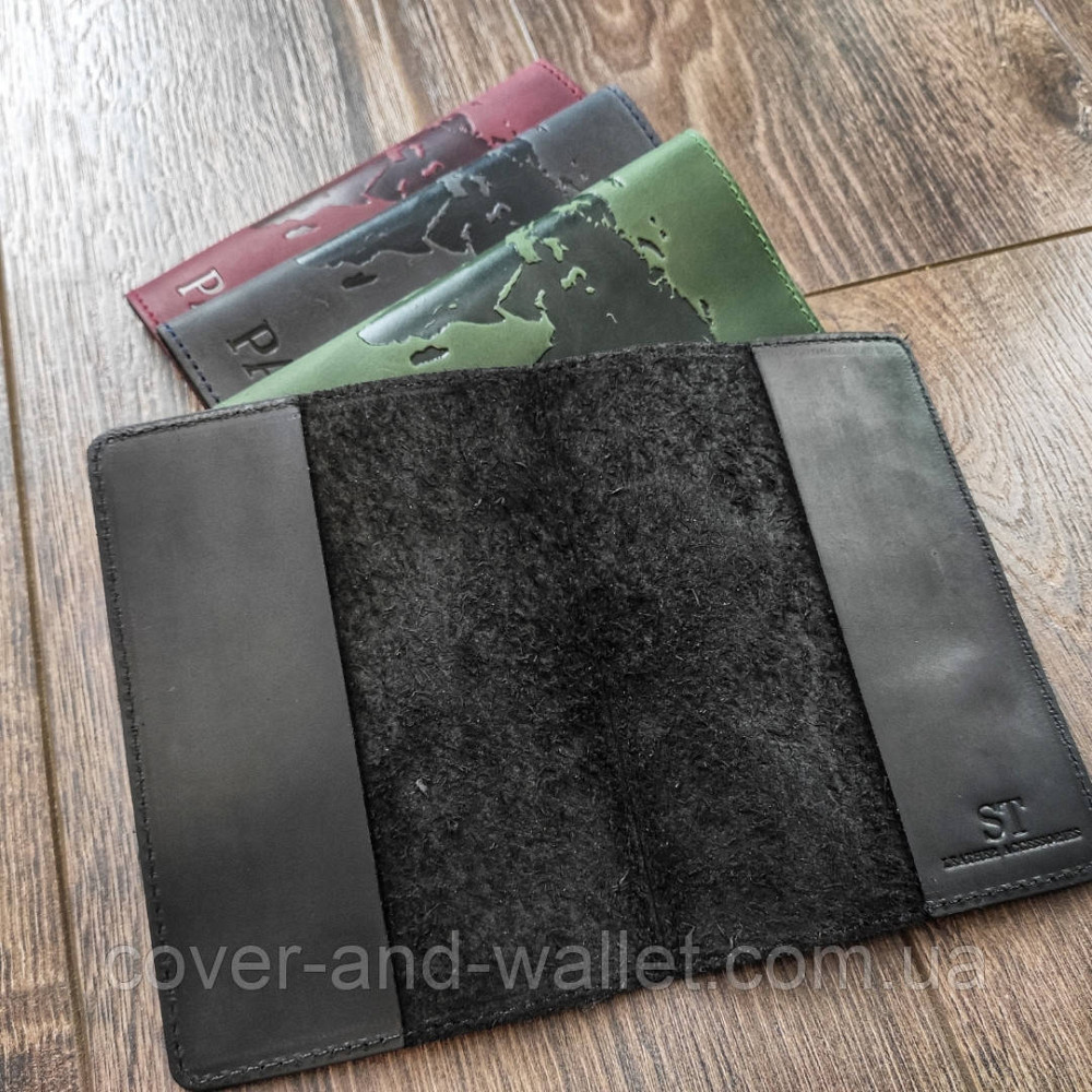 Шкіряна обкладинка на паспорт з тисненням карта світу ST Leather (чорна) Київ - фото 2