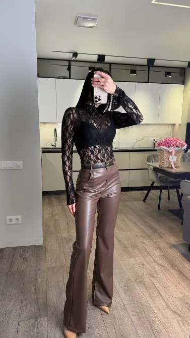 Кожаные брюки с идеальной посадкой и вырезами Одесса - изображение 2