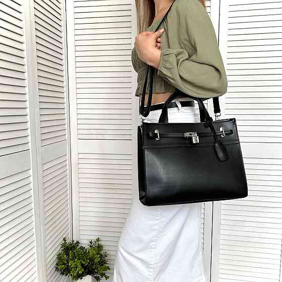 Стильна, дуже гарна сумочка. Зручна, гарна, сумочка на три відділення Київ