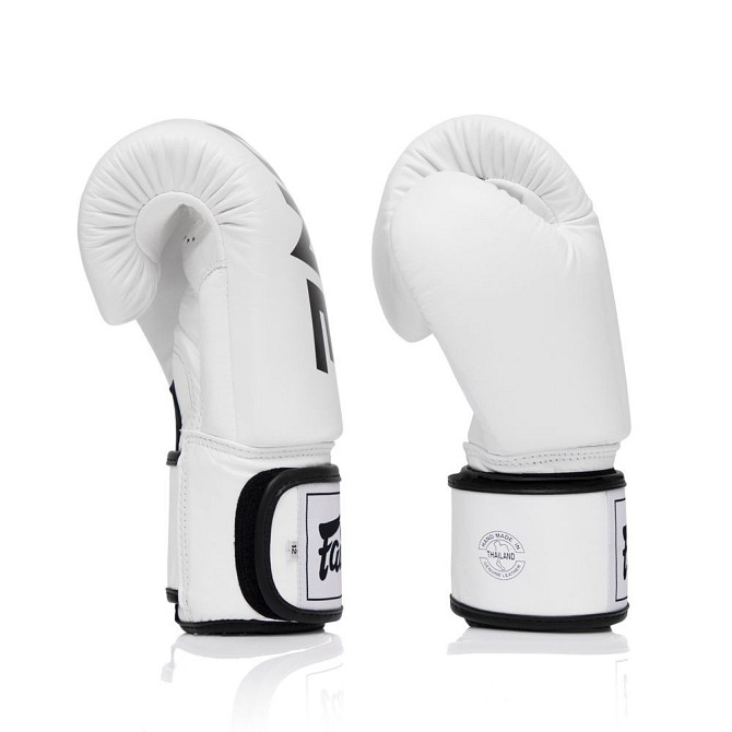 Боксерські рукавиці Fairtex BGV1-ONE (натуральна шкіра) White 14 унцій (бинти в комплекті) Кам'янське - фото 5