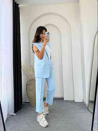Жіночий базовий брючний костюм-двійка: жилет і штани креп костюмка Блакитний, 50/52 Одеса