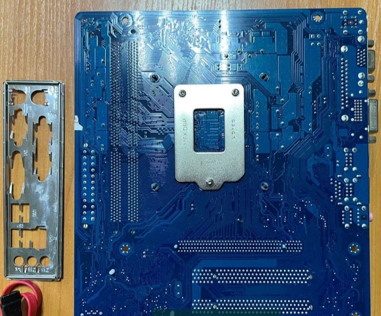 Материнская плата GA-H61M i3-2120 3.3GHz. DDR3 8Gb. Харьков - изображение 3