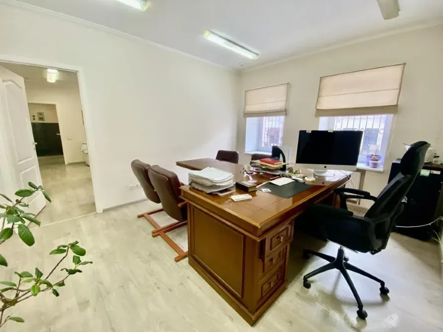 Приміщення в центрі міста Старокозацька 22, 1 поверх з окремим входом Дніпро - фото 1