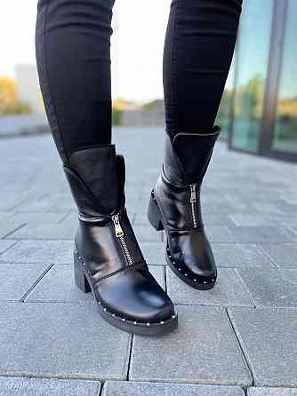 Версаль Ботинки LaDi черные натуральная кожа зима 37р.38р.40р. (2843) Коломия
