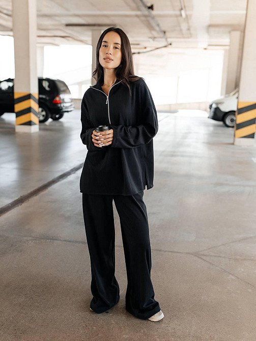 Женский повседневный оверсайз костюм двойка: кофта и штаны трикотаж пума рубчик Черный Одесса - изображение 6