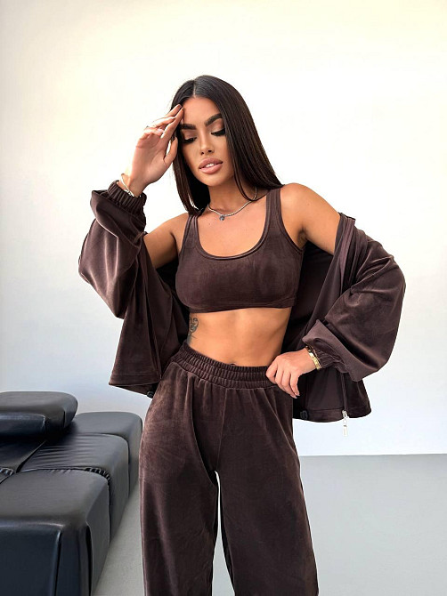 Жіночий стильний прогулянковий костюм-трійка: кофта топ і штани з м'якого велюру Шоколадний, 46/48 Одеса - фото 3
