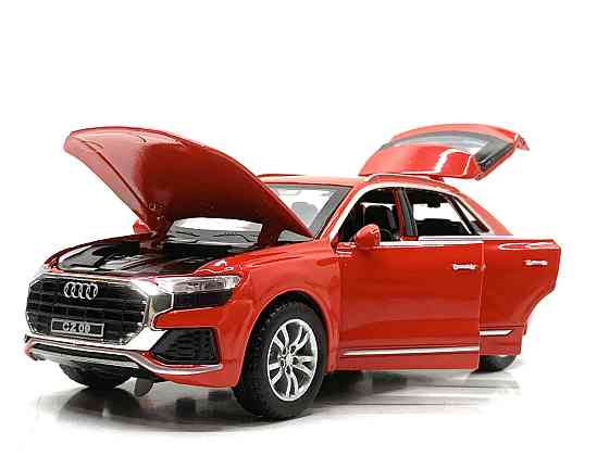Машина Автосвіт Audi Q8 інерційна масштаб 1:32 відчиняються двері капот багажник 15 см Червона (AP-1732) Чернігів