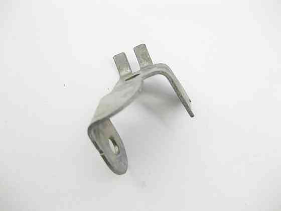 Mercedes-Benz  A2641590800 Сталевий кронштейн для двигуна M264 R4 Одесса