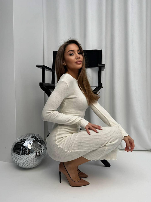 Женское трендовое платье из трикотажа рубчик Молочный Одесса - изображение 8