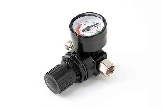 Фарбопульт MASTERTOOL LVLP ВБ 600 мл пластик Ø1.3 мм 125-170 л/хв 1.5-2.5 бар з манометром 80-8810 Рівне