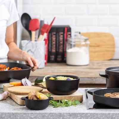 Миска KitchenAid Matte Oven-to-table з чорного керамограніту з кришкою (CC004972-001) Вінниця