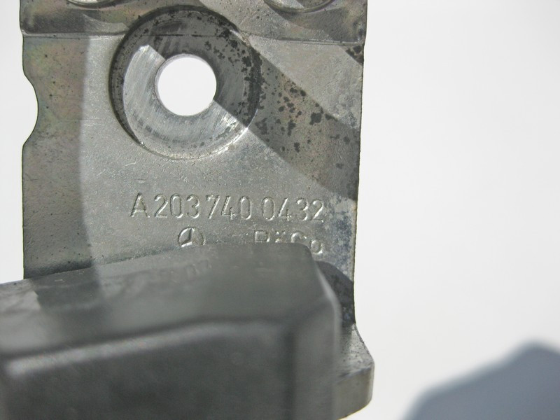 Mercedes-Benz  A2037400432 Петля - скоба - вухо замка дверей багажника CL203 Sportcoupe C203 Одесса - изображение 5