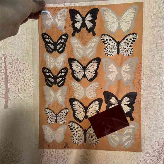 Декор метелики на скотчі на стіну 18 штук чорно-білий Київ