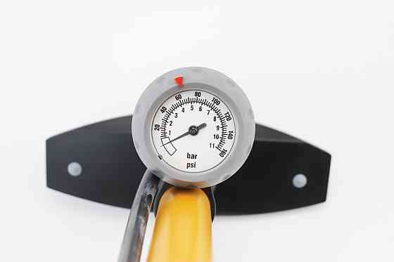 Насос ручний "підлоговий" з манометром 160 psi/11 bar, під штуцера Schrader&Presta, жовтий SPM-155P Київ