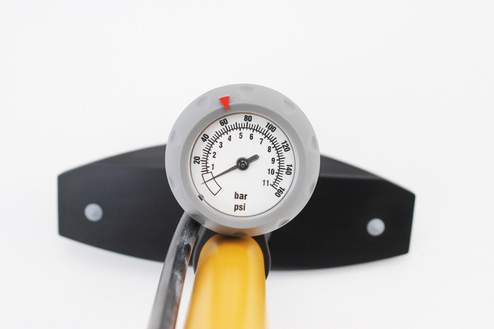 Насос ручний "підлоговий" з манометром 160 psi/11 bar, під штуцера Schrader&Presta, жовтий SPM-155P Київ - фото 2