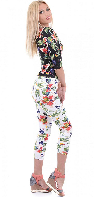Яркий костюм  с цветами (42) Киев - изображение 2
