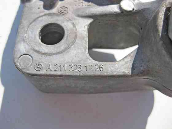 Mercedes-Benz  A2113200642 Права скоба переднього стабілізатора CLS C219 E-Class W211 Одесса