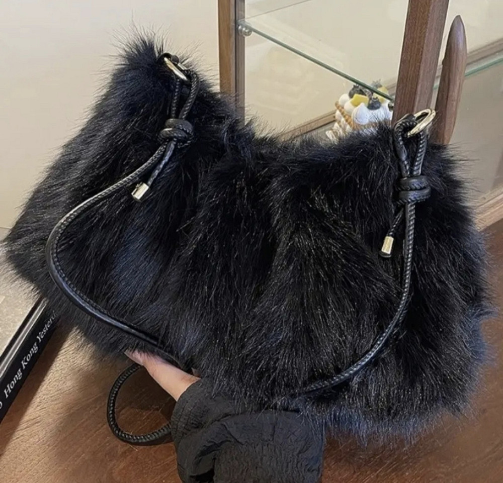 Сумка зі штучного хутра Чорна Смела - изображение 5