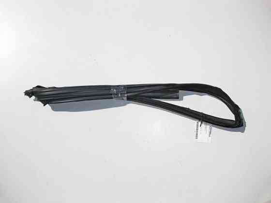 Mercedes-Benz  A2217350425 Гумове напрямне скло задніх правих дверей S-Class W221 long Одеса