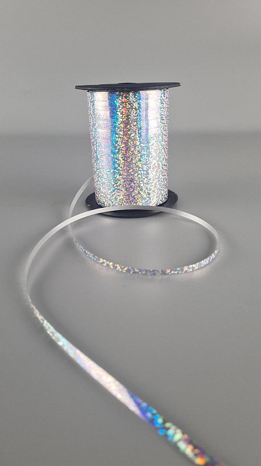 Стрічка для повітряних куль і подарунків 0,5 см х 111 метрів срібна голограма (1 пачка) Харків - фото 2