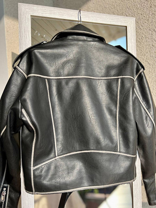 Куртка жіноча Aftf Basic 2466 коротка косуха блискавки пояс варені шви екошкіра чорна, чорний, S Київ - фото 15